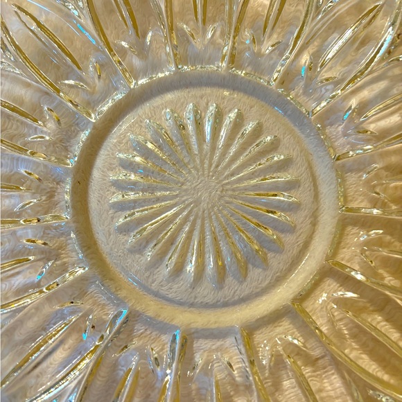 Vintage Federal Glass Serving Plate Flower Petal Design Starburst 12 inches - Picture 9 of 11